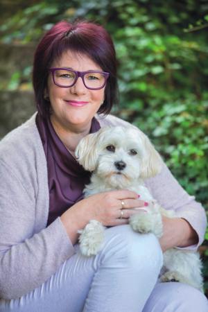 Petra Polk mit Hund Paul